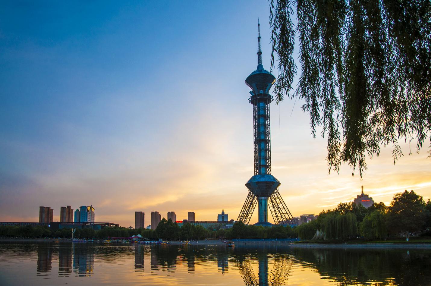 石家庄市领导与市民朋友们共话发展